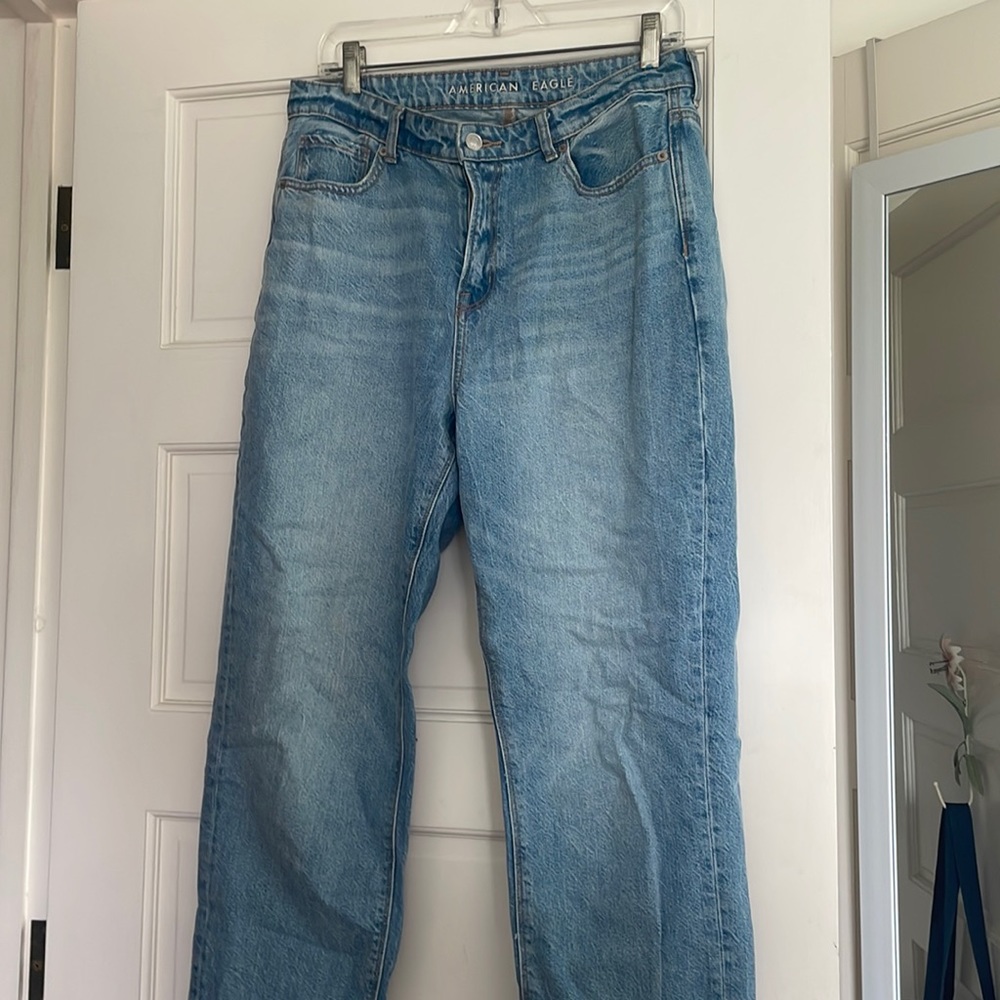 American Eagle Straight Leg Jeans